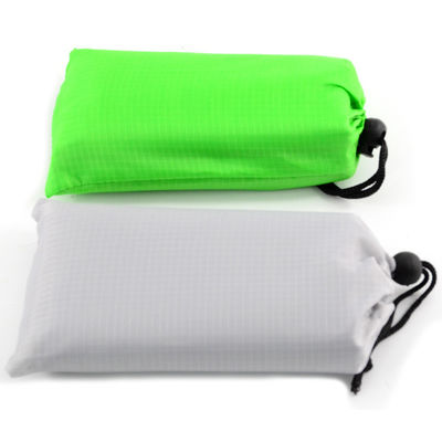 Couverture de plage portative légère, imperméable à l'eau, de poche
