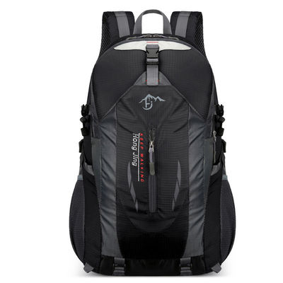 Sac à dos imperméable pour le camping de combat pour le sport en plein air Voyage de randonnée dans le style de simplicité