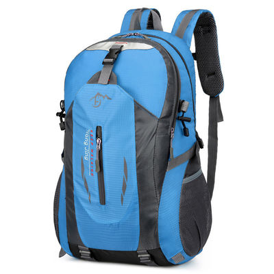 Sac à dos imperméable pour le camping de combat pour le sport en plein air Voyage de randonnée dans le style de simplicité